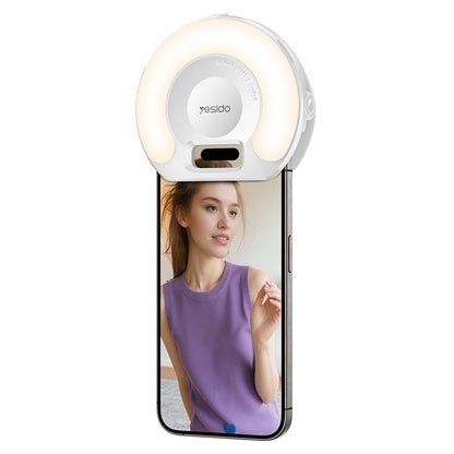 Yesido DH13 white selfie light clipped onto a phone